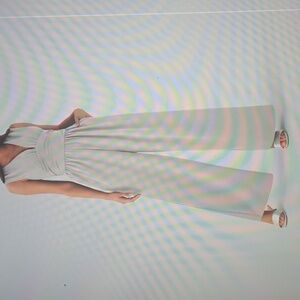 SMALL.    HALARA V NECK EASY PEEZY RUCHED JUMPSUIT